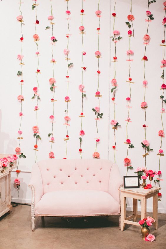 14 Creative Backdrops for Mother’s Day Photo Booth